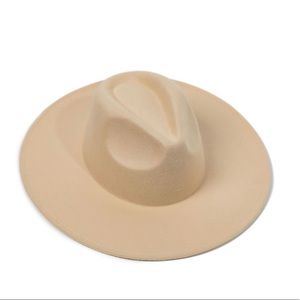 Beige felt hat